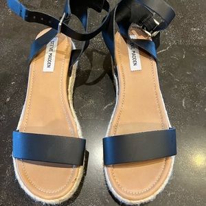 Womens Steve Madden Black 8 1/2 sandals